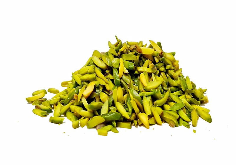 خلال پسته سفید با ظاهر روشن و کاربرد تزئینی